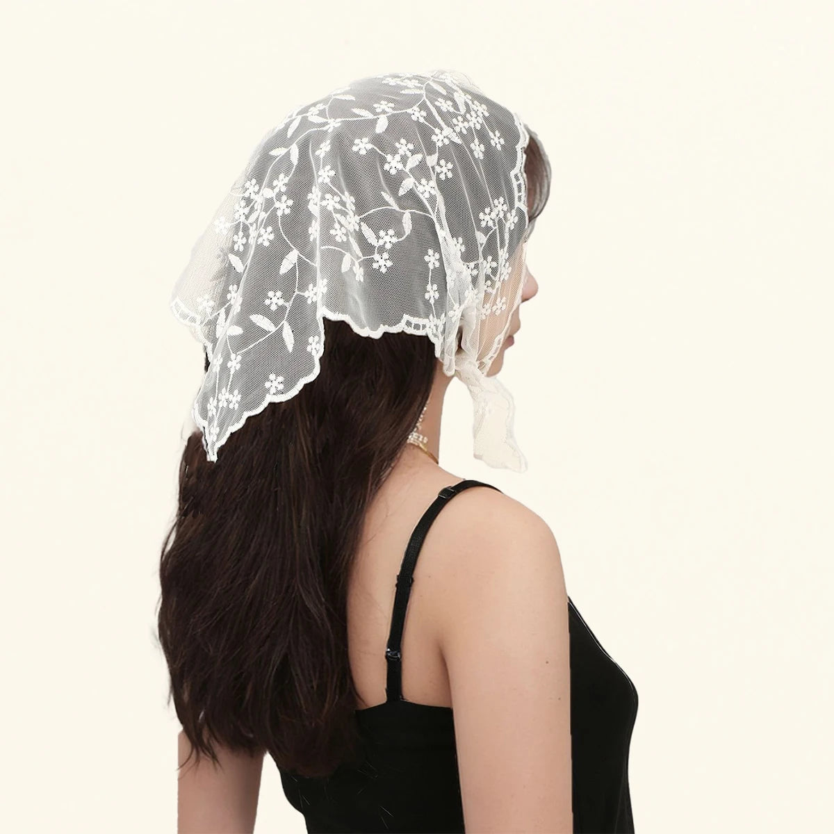Elegant Lace Scarf Hollow Out Embroidery Foulard Bandana Solid Color Triangular Scarf Thin Vintage HandkerChiefs for Hair Wom