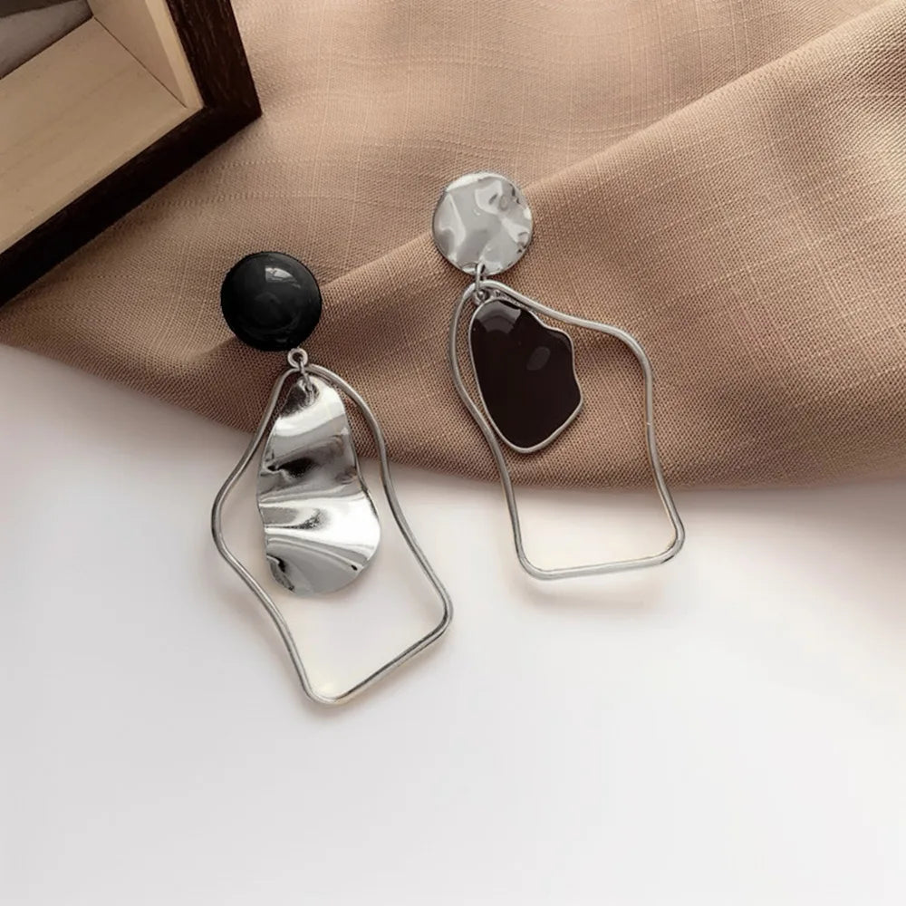 Vintage Geometry Irregular Eardrop Personality Asymmetry Dripping Oil Earrings for Women Fashion Daily Commuting Jewelry Gift