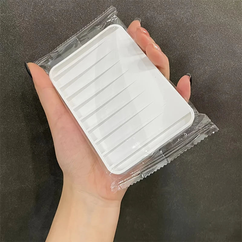 1-Pack Free Punch Soap Box Silicone Draining Soap Holder Creative Kitchen Bathroom Countertop Non-slip Shelf - White