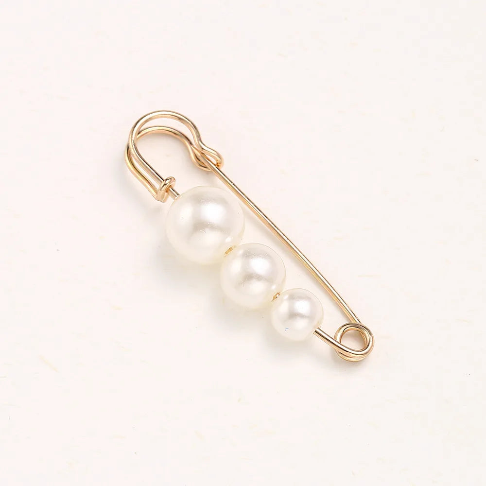 Women New Cute Imitation Pearl Rhinestone Brooch Anti-lighting Skirt Waist Pin Fashion Jewelry Accessories Gifts - 5.5CM 2204