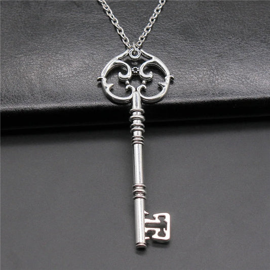 Fashion Vintage Key Pendant Necklace for Everyday Style