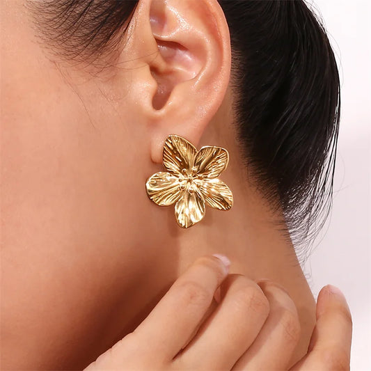 Vintage Gold Color Flower Stud Earrings for Women Chic