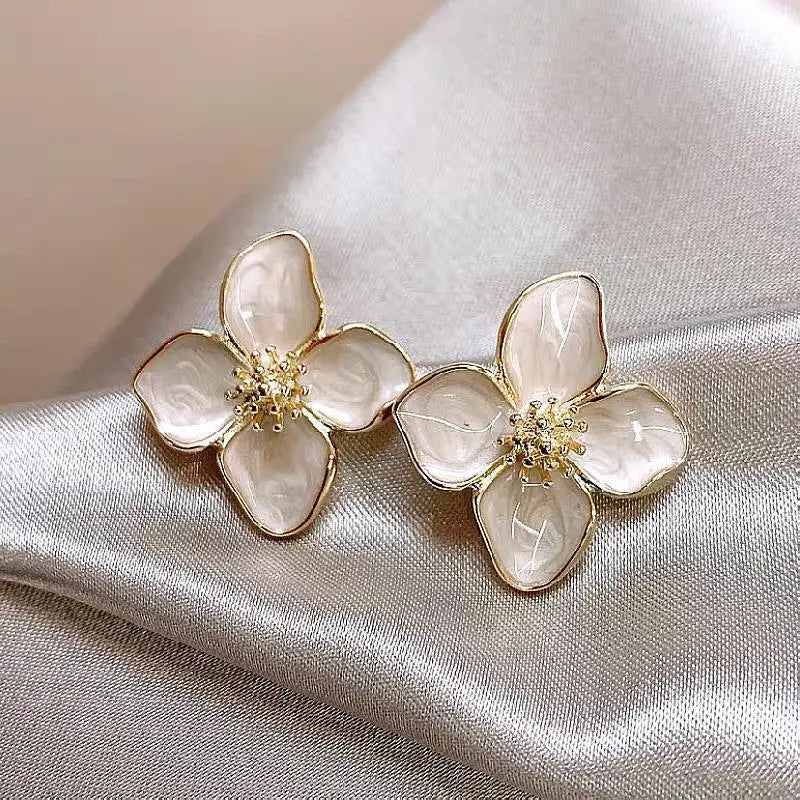Fashion Korean Women Retro Drip Glaze Red Flower Earrings