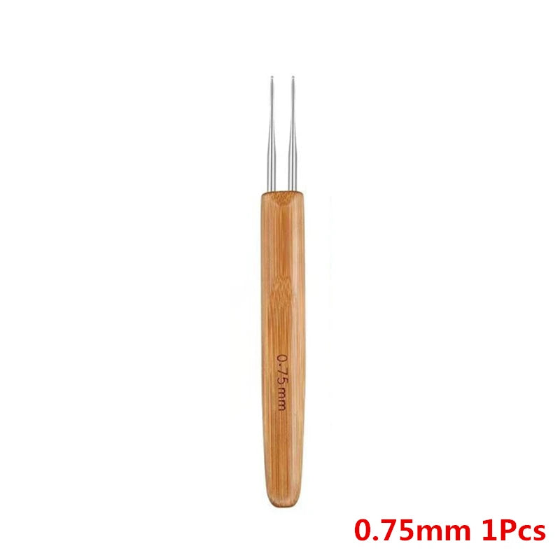 1Pc 0.5mm/0.75mm Dreadlock Crochet Hook Wood Crochet Needles Hair Dreadlocks Tool for Braid Craft - 0.75mm 2 hook