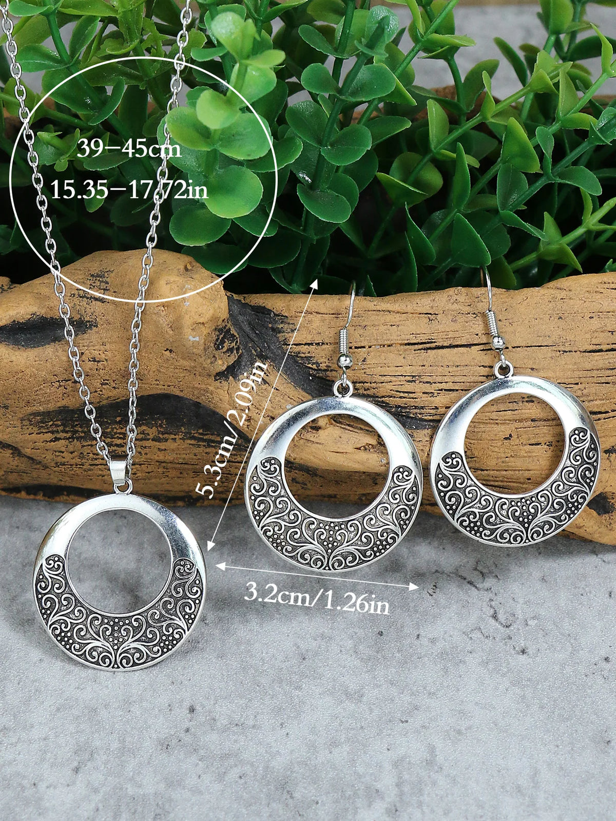 Vintage Ethnic Style Silver Pendant Earrings Necklace Set Round Ring Simple Carved Women's Style Earrings Necklace Combinatio