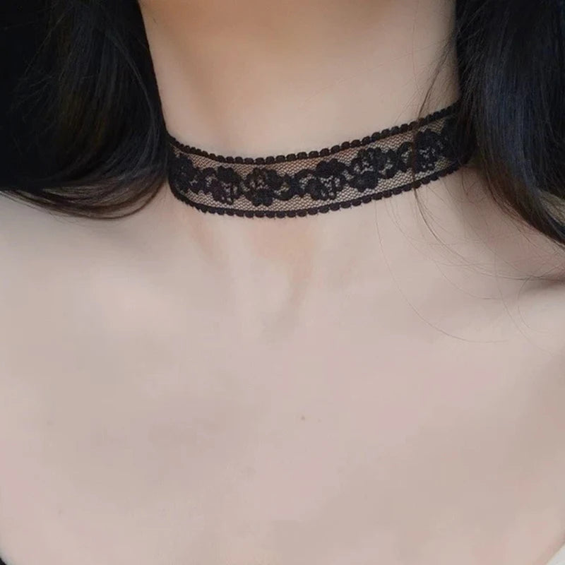 Short Lace Choker Nekclace for Women Girl Black White Color Fashion Romantic Necklace Gift for Party Neck Jewelry