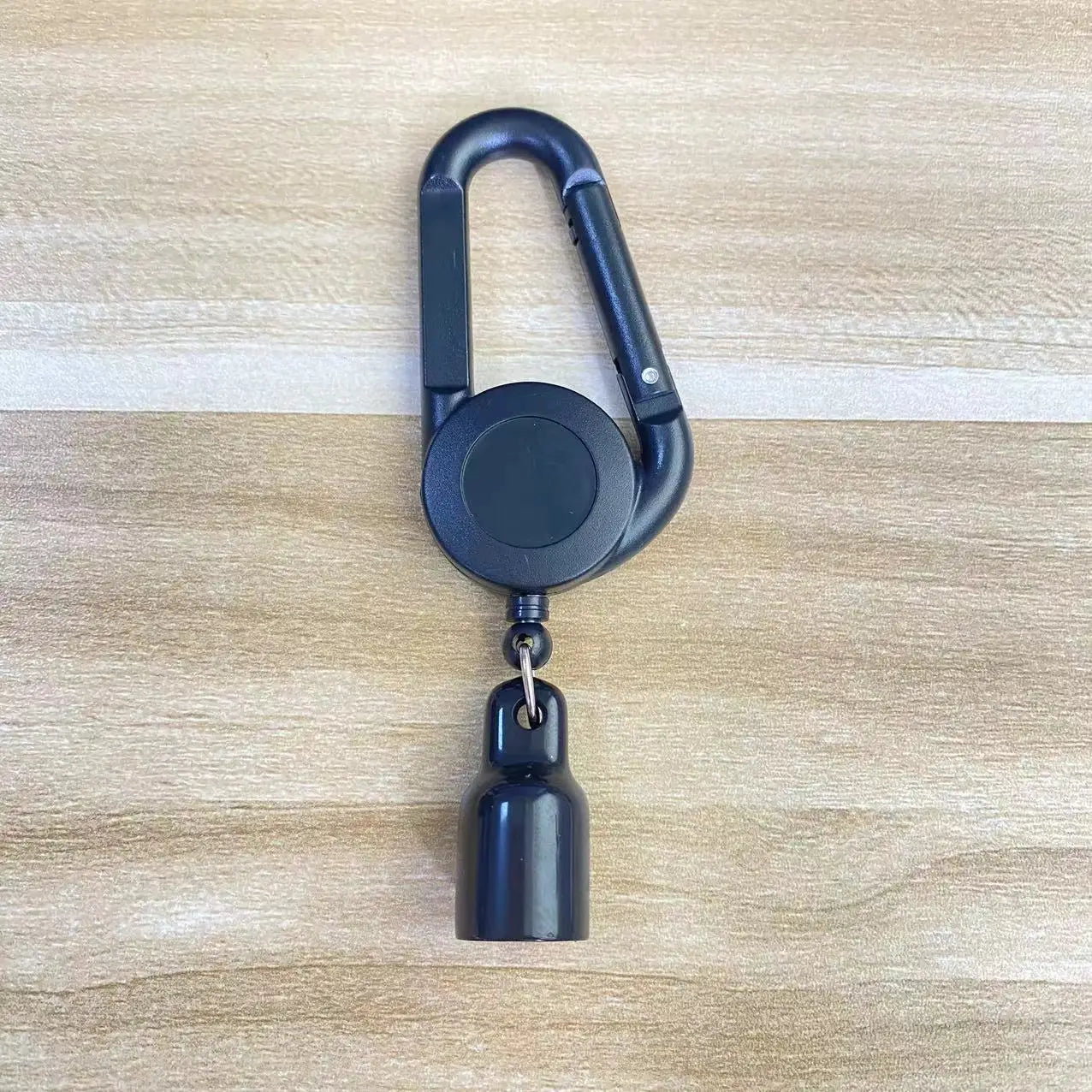 1PCS Lighter Holder Sleeve Clip With Retractable Keychain Lighter Protective Cover Carabiner Windproof Smoking Accessories - 