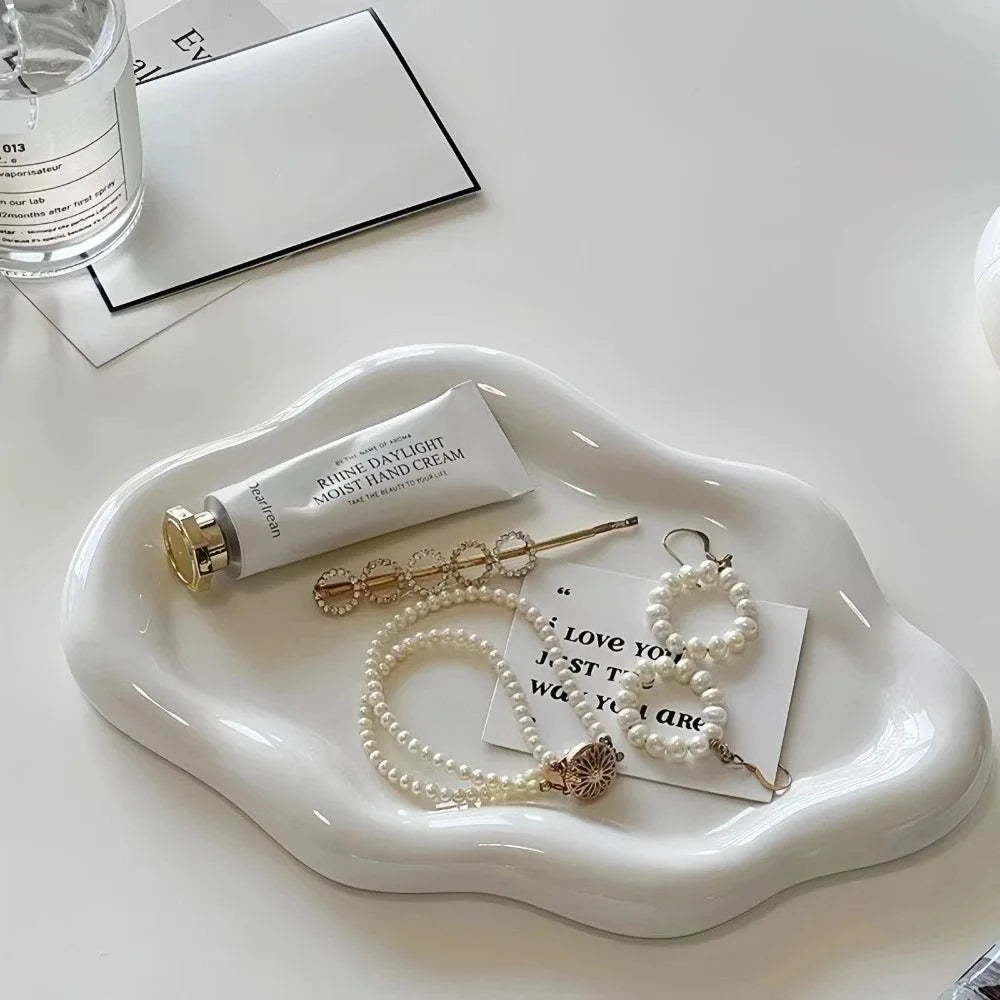 Light Luxury PVC Plastic Jewelry Tray Mini Cloud Shape Storage Plate Jewelry Display Plate Watches/Keys Storage - White