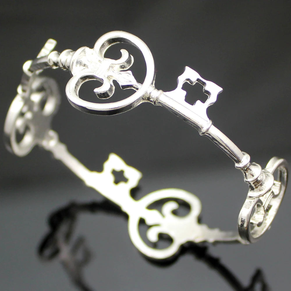 Vintage Victorian Skeleton Key Bracelet Women Man Fashion Lucky Cuff Bangle Anime HipHop Punk Charm Jewelry Creative Accessor