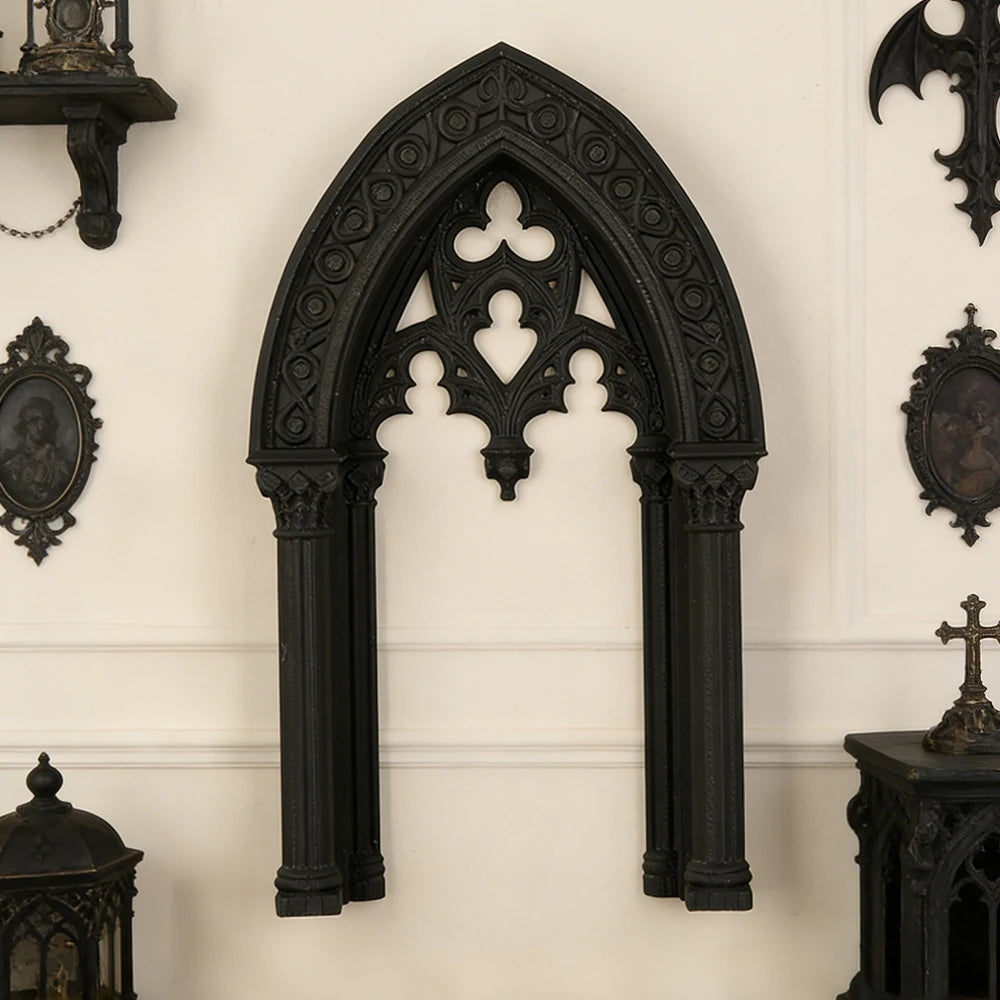 Cross-Border Gothic Style Double Column Arch Wall Decor Frame For Retro-Style Home Wall Art Decor Scenario