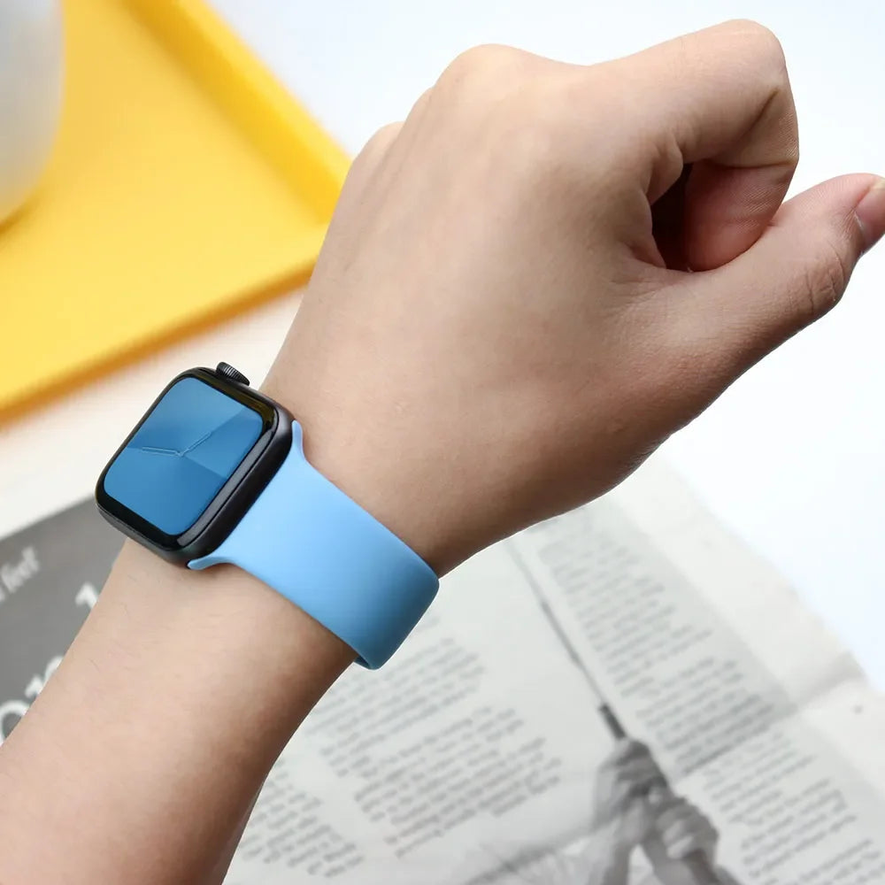 Silicone Band For Apple Watch strap 44mm 45mm 40mm 41mm 42-38mm 45 mm sport bracelet iwatch series 8 7 6 5 4 3 SE 9 Ultra 2 4