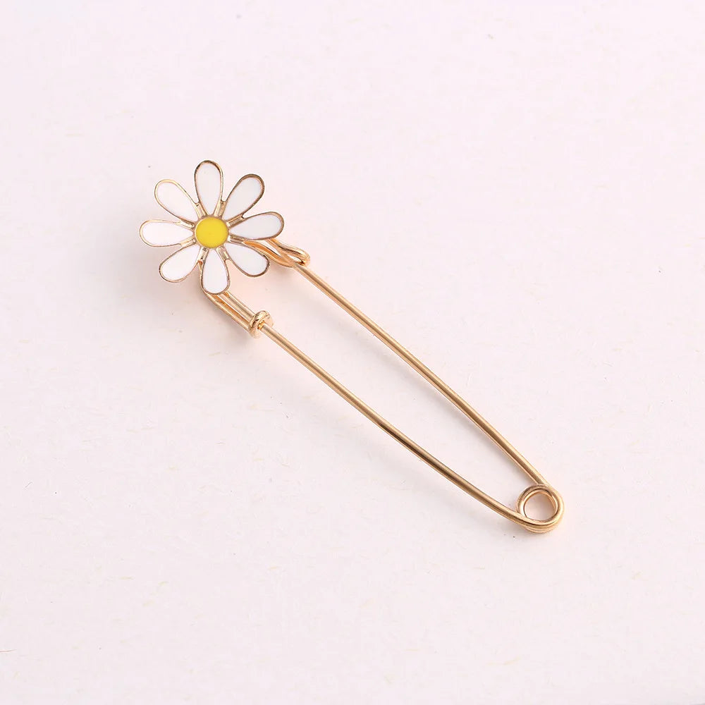 Women New Cute Imitation Pearl Rhinestone Brooch Anti-lighting Skirt Waist Pin Fashion Jewelry Accessories Gifts - 7.5CM 2206
