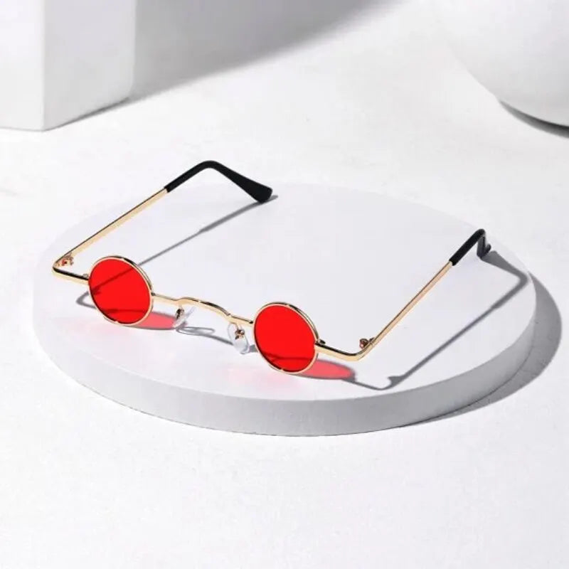 Vintage Rock Punk Man Sunglasses Classic Small Round Sunglasses Women Wide Bridge Metal Frame Black Lens Driving Eyewear - re