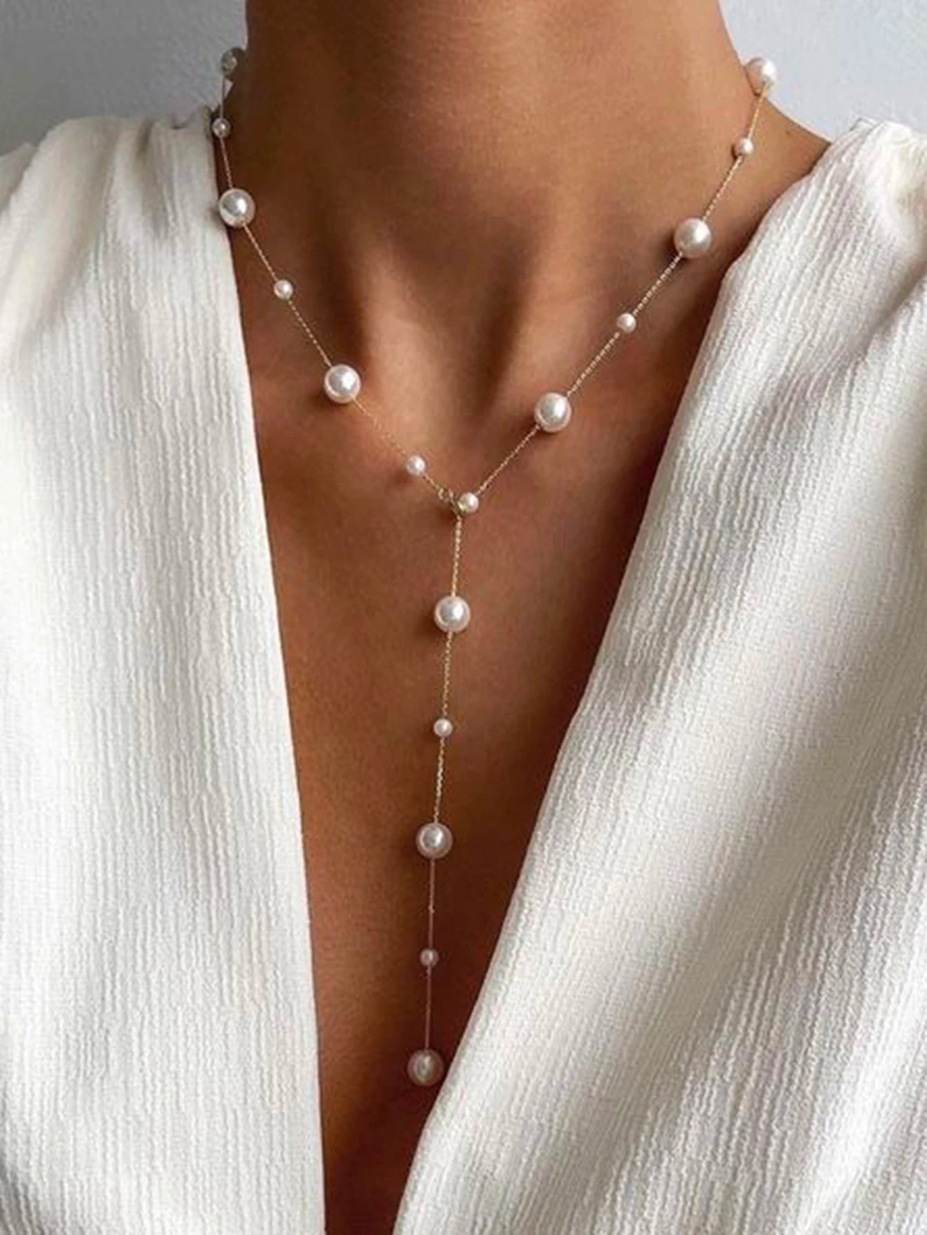 Elegant Pearl Y-Shaped Lariat Necklace - Adjustable Long Sweater Chain, Irregular Pearl Drop for Women, Bridal & Banquet Jewe