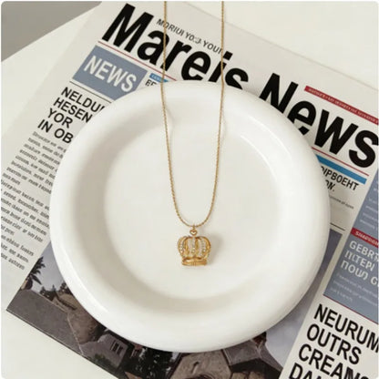 Elegant Crown Pendant Necklace Large Clavicle Chain Sweater Chain Fashion Jewelry Accessory Multiple Colors for Women Girls G