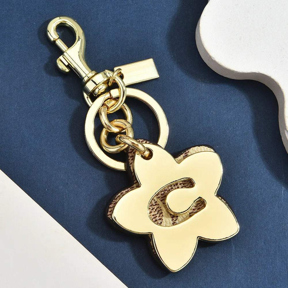 Signature Canvas Gold Heart Bag Charm Monogram Letter C Designer Purse Pendant Luxury Handbag Upgrade Personalized Gift For H