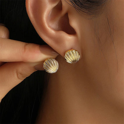 Vintage Metal Shell Stud Earrings for Women Trendy Accessories Personalization Jewelry Earrings Daily Wear Creative Jewelry G