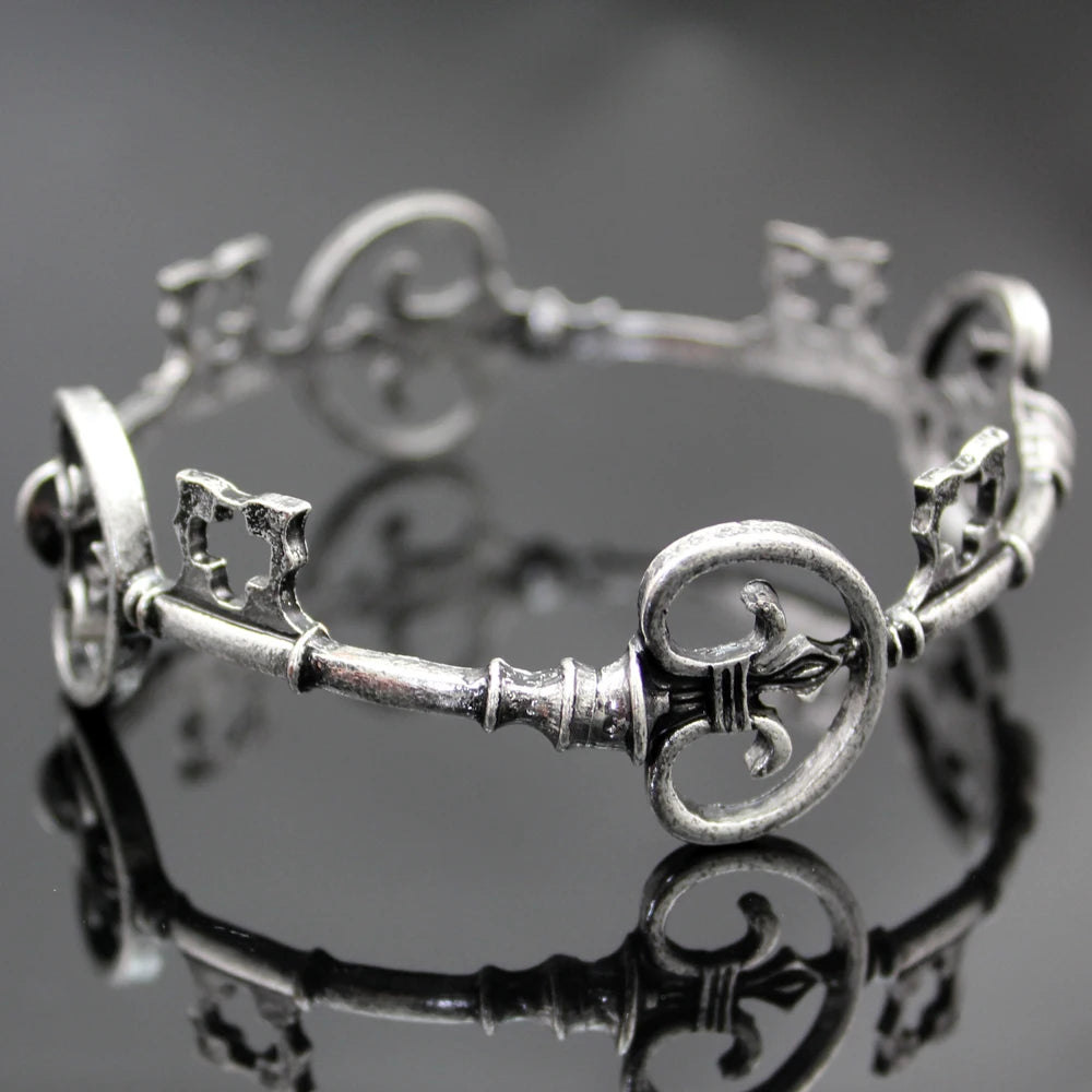 Vintage Victorian Skeleton Key Bracelet Women Man Fashion Lucky Cuff Bangle Anime HipHop Punk Charm Jewelry Creative Accessor