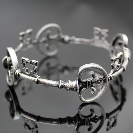 Vintage Victorian Skeleton Key Bracelet Women Man Fashion Lucky Cuff Bangle Anime HipHop Punk Charm Jewelry Creative Accessor