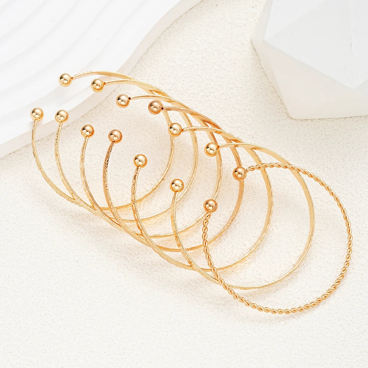 7 Pcs/Set Punk Gold Color Bracelets for Women Streetwear Goth Heart Prints Metal Design Open Bangle Fashion Jewelry Gifts 202