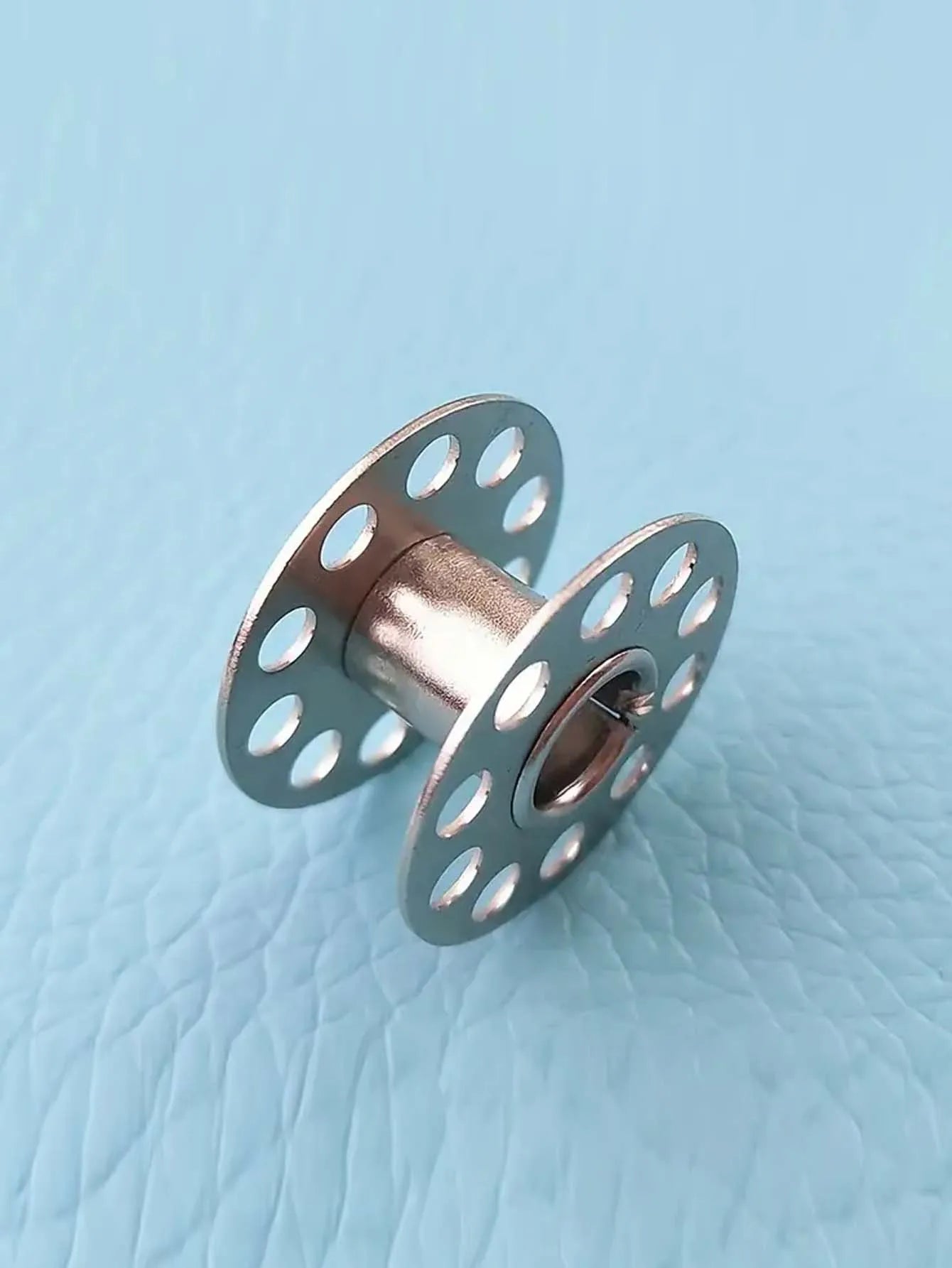 12/24PCS Stainless Steel Sewing Machine Bobbins - Durable Metal Construction for Brother Sewing Machine, Essential Sewing Cra
