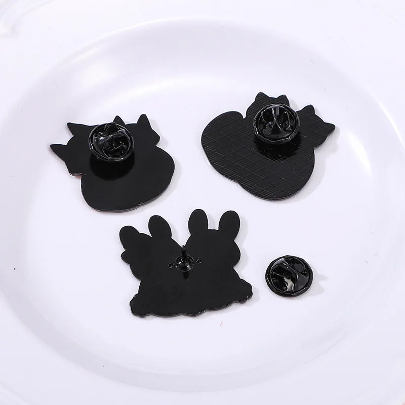 4PCS Cartoon Animal Heart Lovers Enamel Pin Creative Penguin Cat Rabbit Fox Metal Brooch Badge Backpack Clothing Hat Accessor