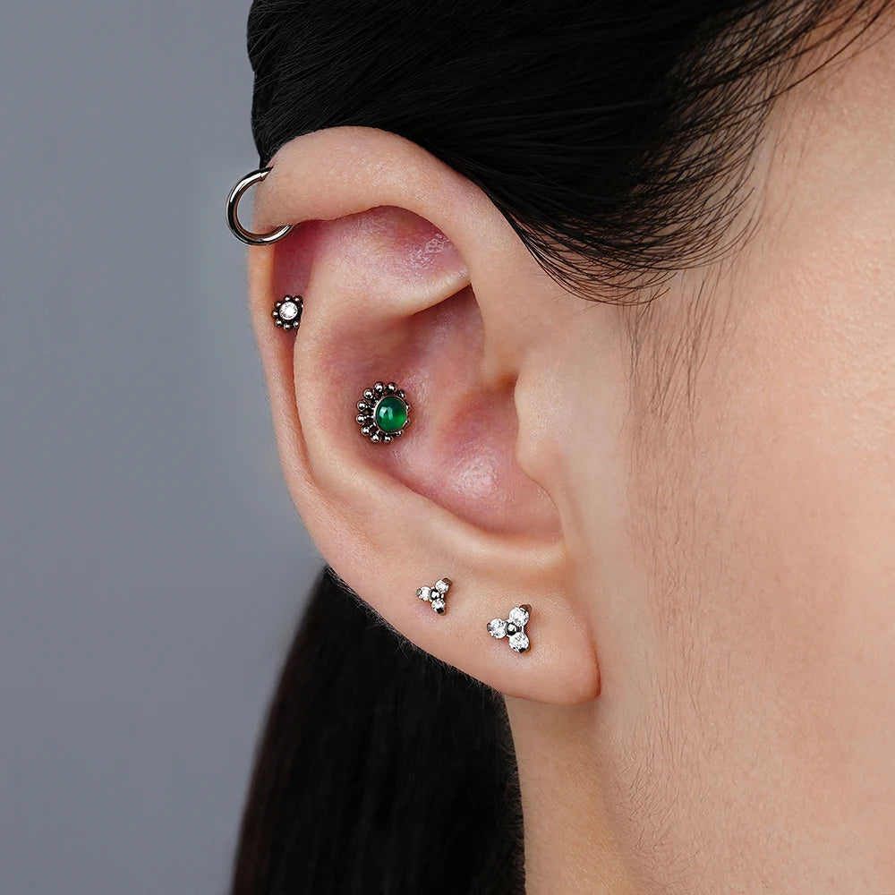 Right Grand ASTM F136 Titanium Tiny Trinity CZ Labret Stud 16G Triple CZ Flower Cartilage Earring Nose Medusa Earlobe Piercin