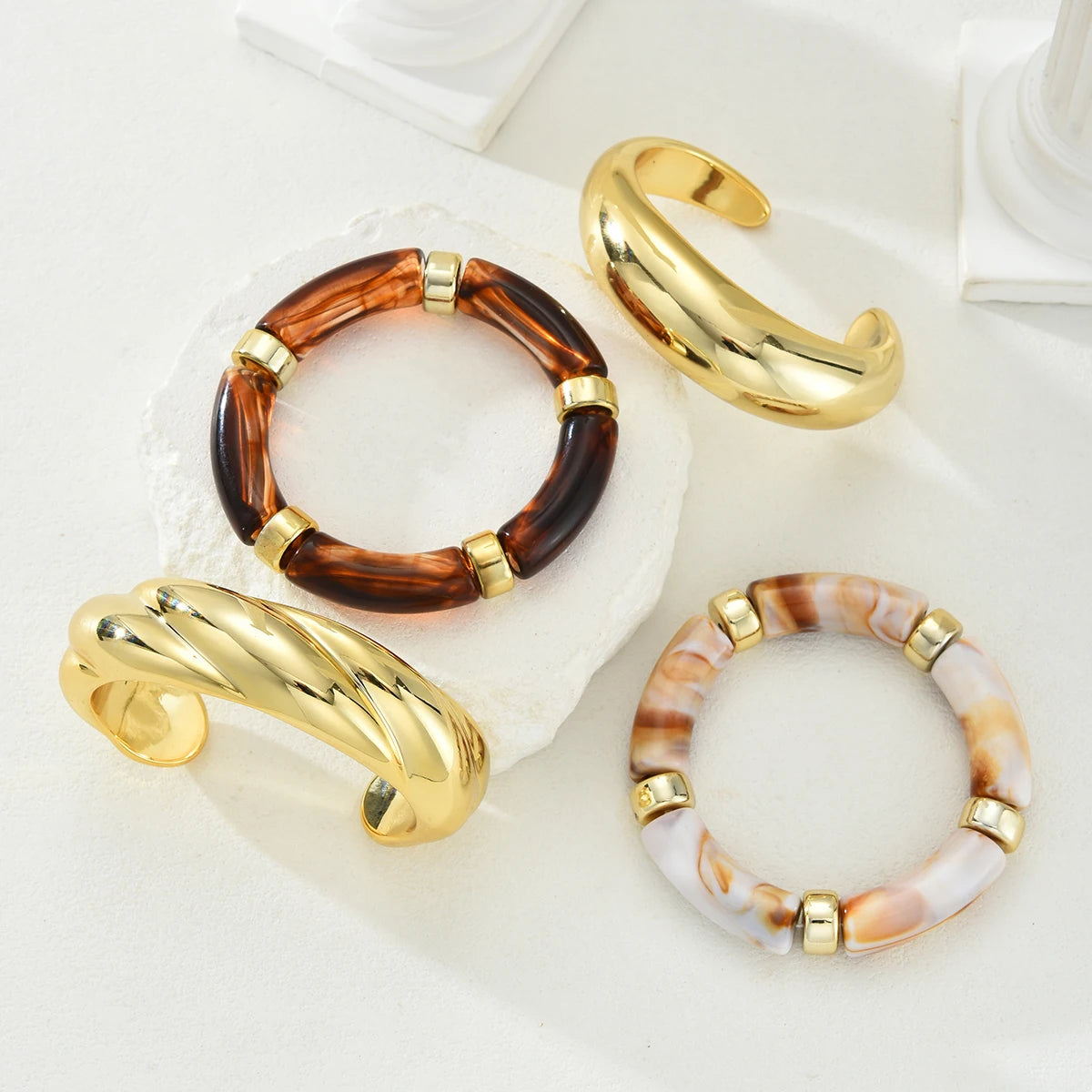4pcs Vintage Minimalist Elegant Brown Resin Elastic Bangle Set Gold Color Smooth Open Bracelets For Women Daily Holiday Jewel
