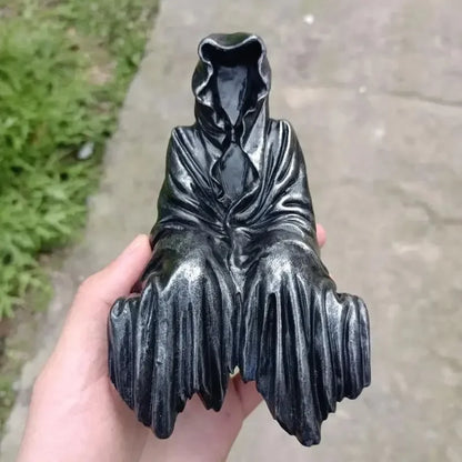 Black Clothes Mysterious Master Ornament Horror Black Robed Night Walker Gothic Sitting Resin Craft Ornament Desktop Decorati