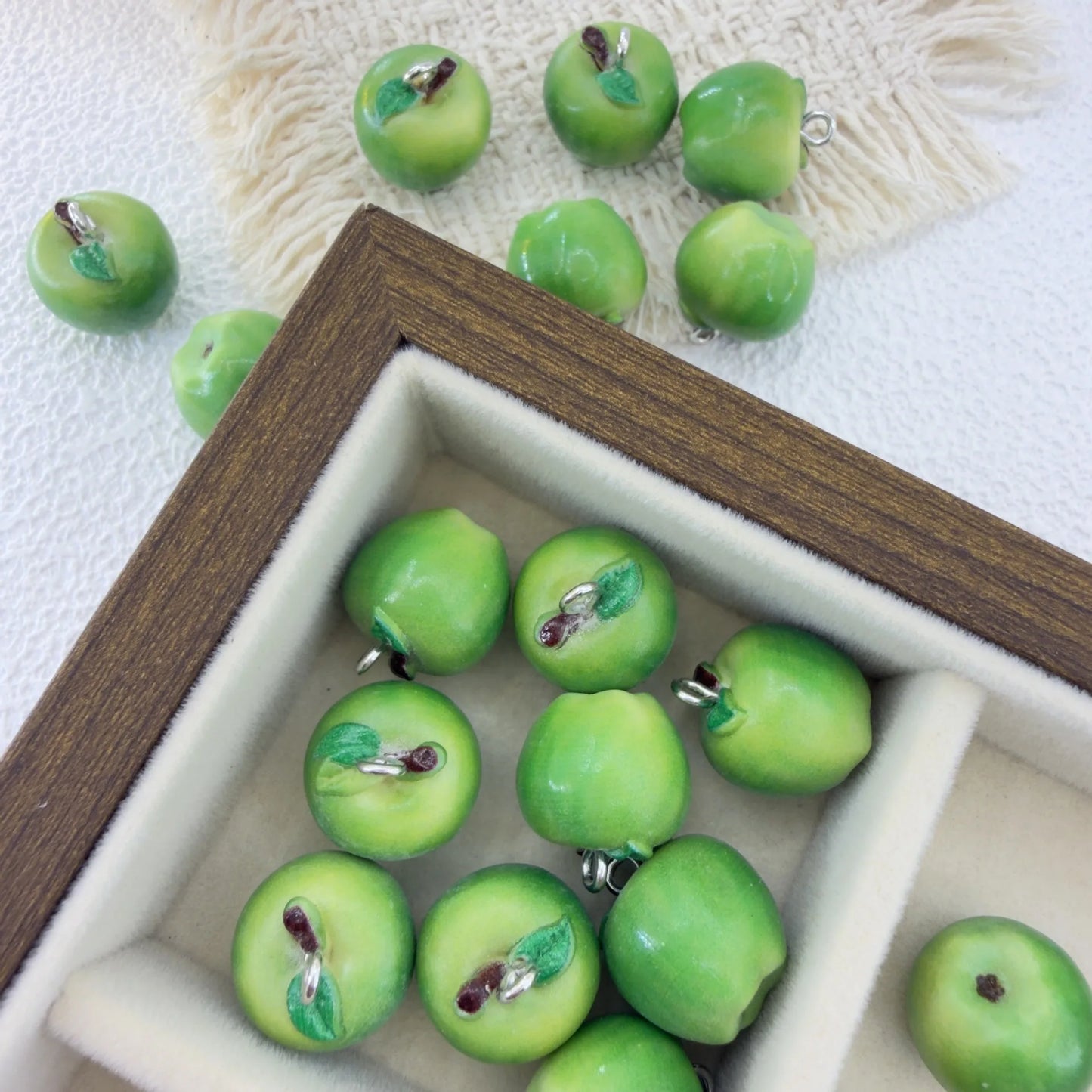 5Pcs 14x15MM 3D Resin Simulation Apple Charms Fruit Pendant Spacer Loose Beads For DIY Jewelry Bracelet Earrings Accessories 