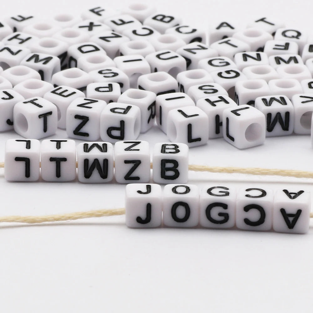 100-500pcs Square White and Black Mixed Letter Acrylic Beads Cube Loose Spacer Alphabet Beads For Jewelry Making Diy Accessor