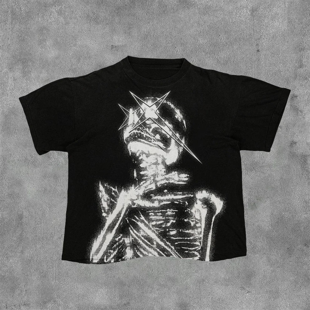 Vintage Dark Centipede Skeletal Graphic Cotton Print T-shirt Men Y2K Summer Short Sleeves Oversize T-shirt Women Casual Tee T