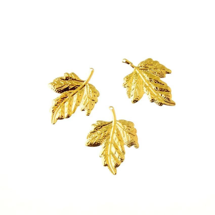 Retail 30Pcs Filigree Leaf Decoration DIY Wraps Connectors Embellishments Findings 43x31mm