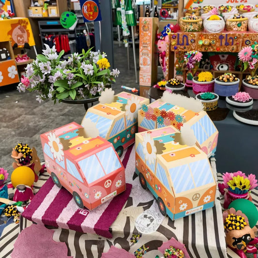 12/24Pcs Groovy Party Favor Boxes Groovy Hippie Peace Bus Centerpiece Birthday Party Decorations Gift Box