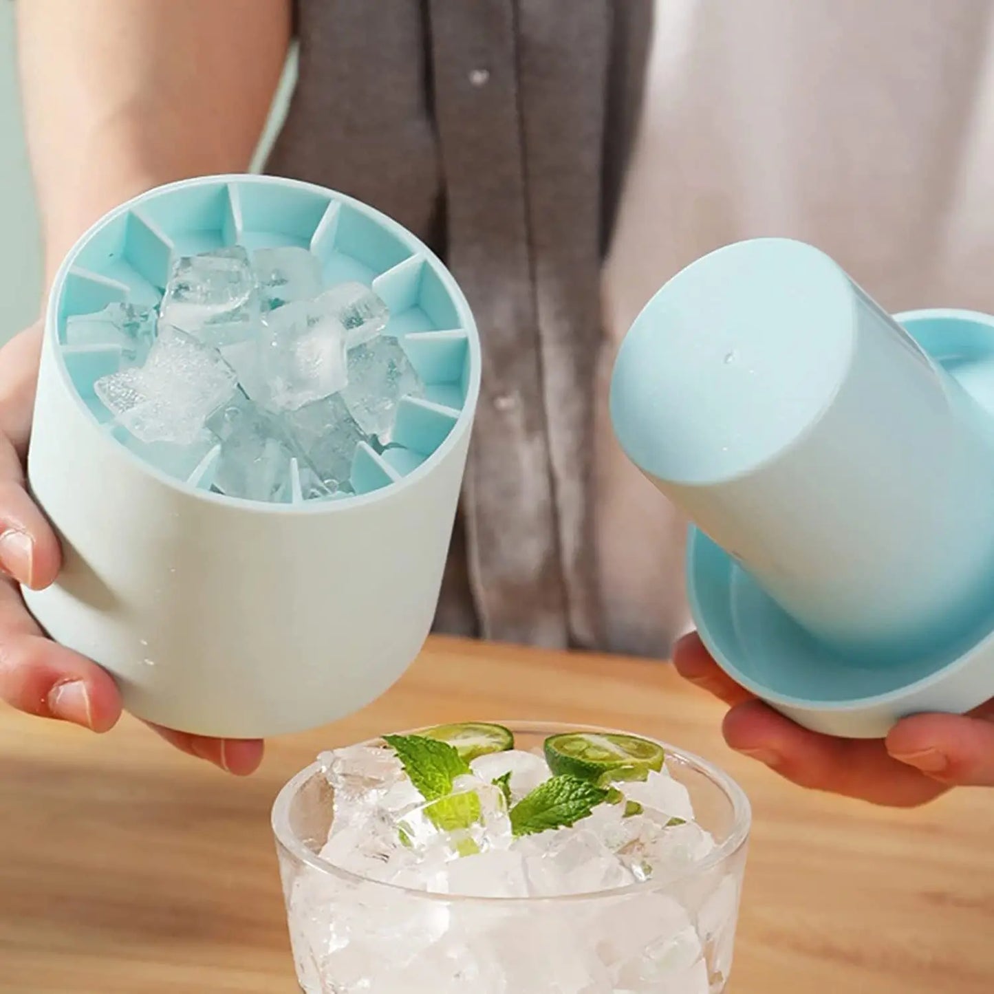 Silicone Ice Cube Mold Round Ice Bucket Summer Homemade DIY Refrigerator Freeze Ice Maker Creative Ice Cube Mold Barware Tool