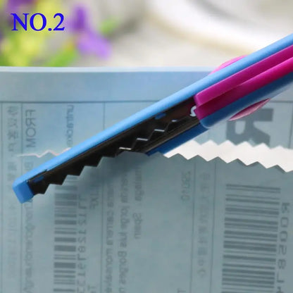 1 Pc Handmade Children DIY 6 Patterns Album Lace Scissors Card Photo Pattern Scissors Cartoons Lace Scissors - Blue