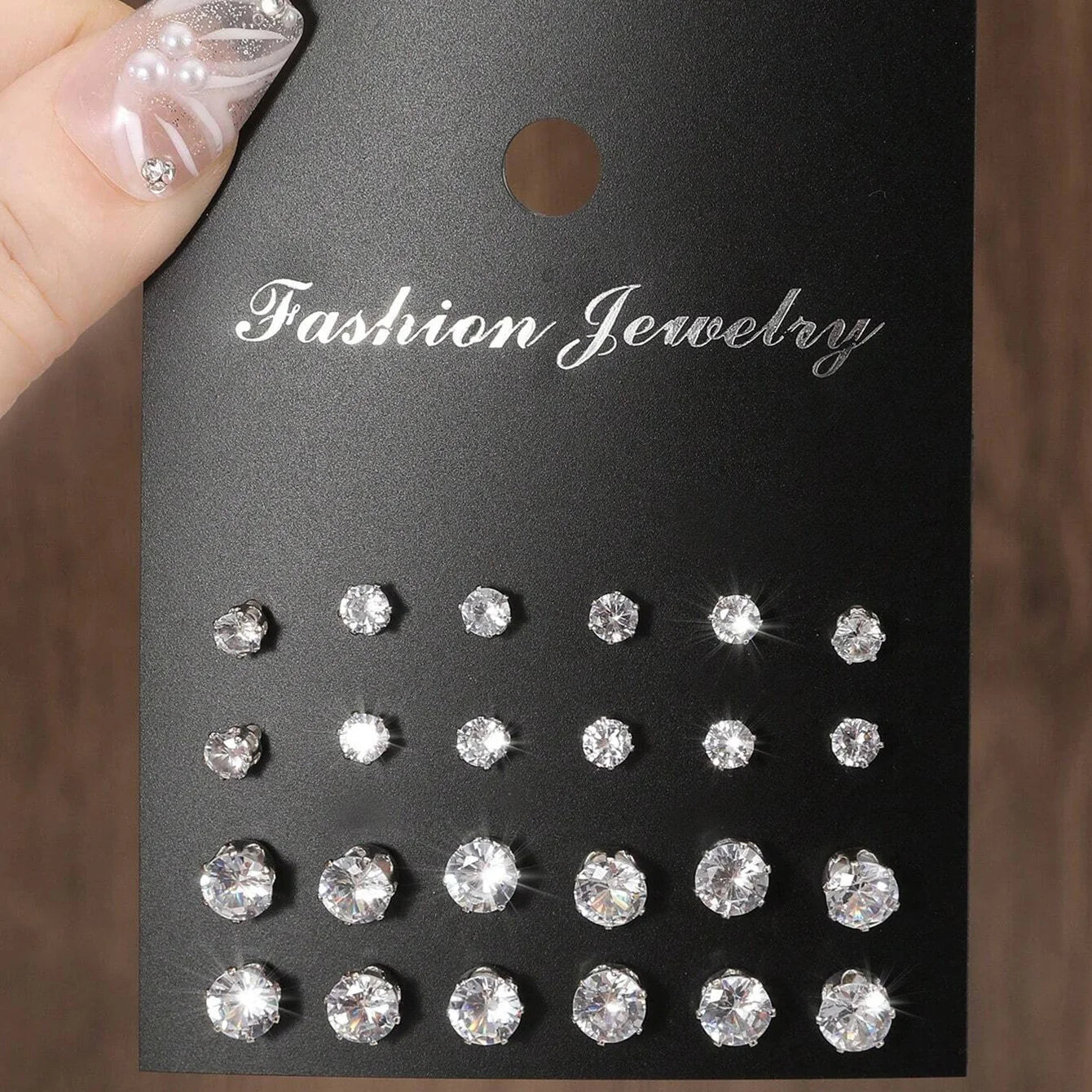 12 Pairs Of Luxurious, Simple, Shiny, And Caring Zirconia Decorative Earrings Are Suitable For Gifts To Parties,And Couples -