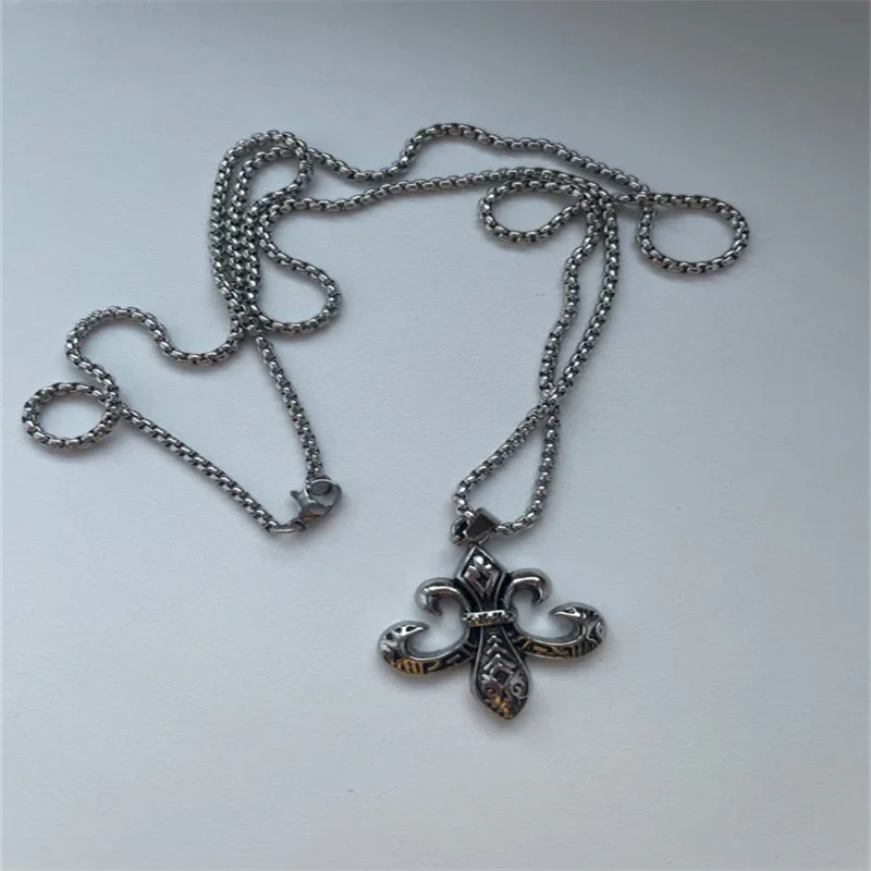 Vintage Cross Pendant Necklace Unisex Versatile Simple Long Sweater Chain Hip Hop Accessory