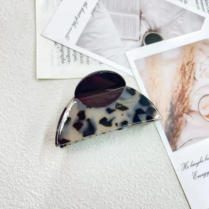 1Pc Elegant Vintage French Hair Clip Two-Tone with Wood Grain & Marbled Design Perfect for Casual Daily Dressing Cute Hair Cl