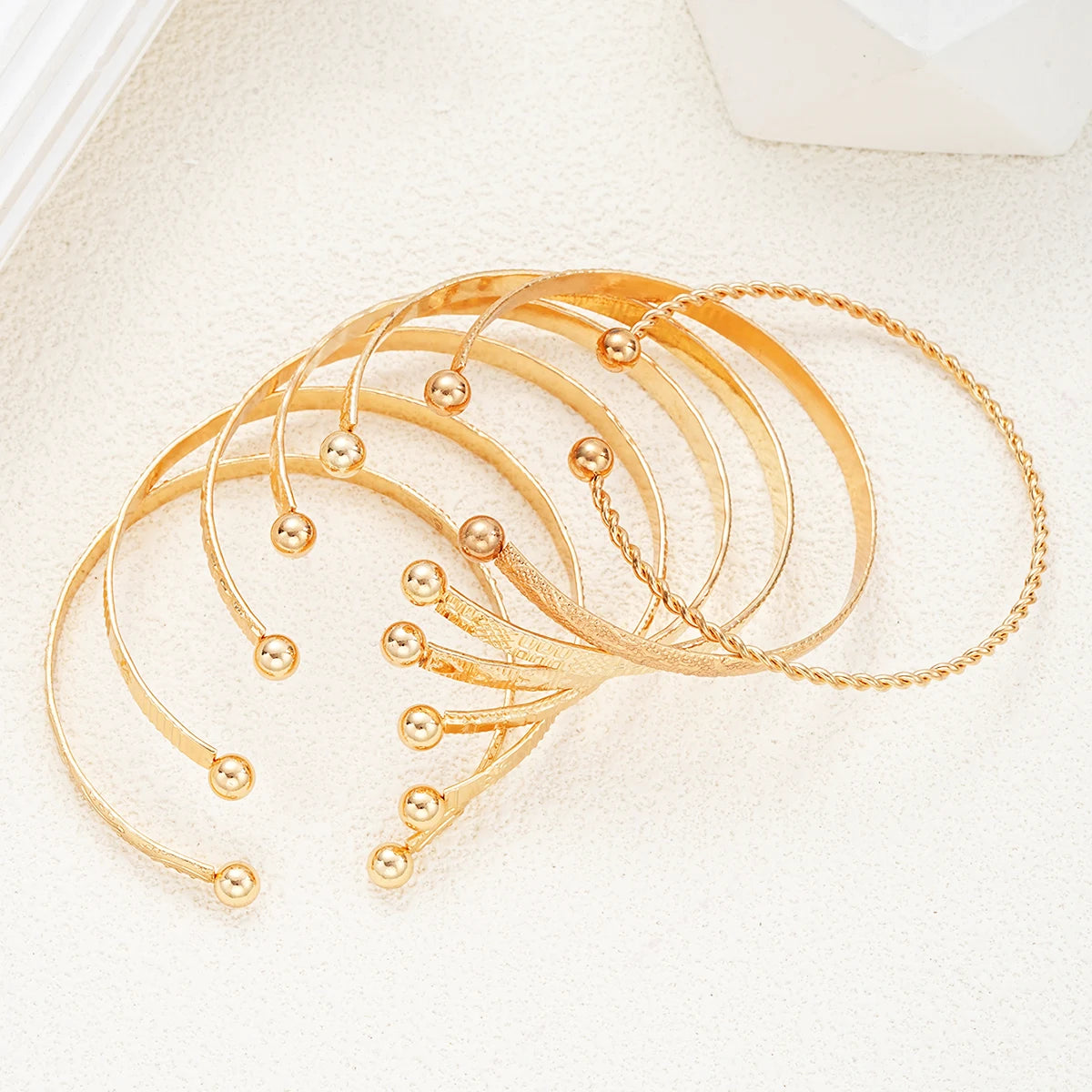 7 Pcs/Set Punk Gold Color Bracelets for Women Streetwear Goth Heart Prints Metal Design Open Bangle Fashion Jewelry Gifts 202