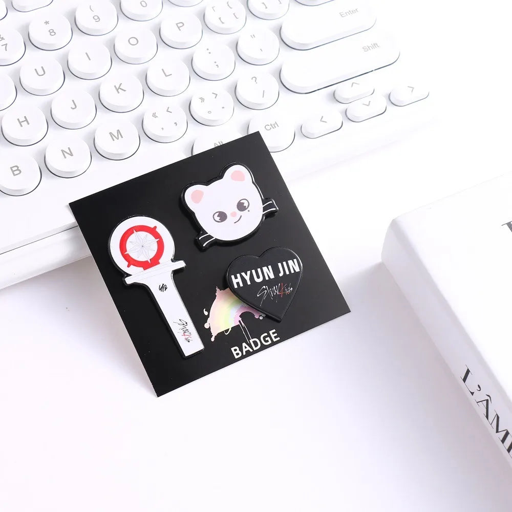 Stray kids mini brooch decoration accessories three piece set SKZOO mini animal bag clothing personalized decoration brooch -
