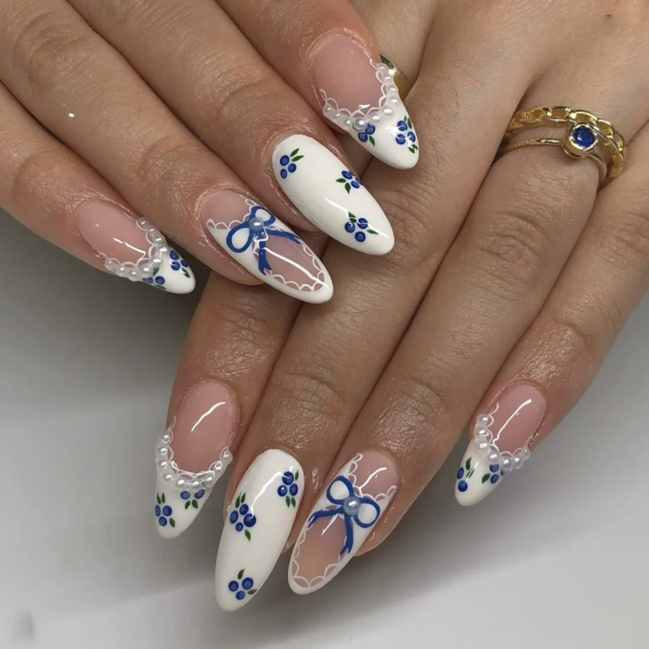 24Pcs Short Round Almond Lovely False Nails Full Cover Fresh Cartoon Fruit Pattern Designs Wearing Nails Art French Summer Na