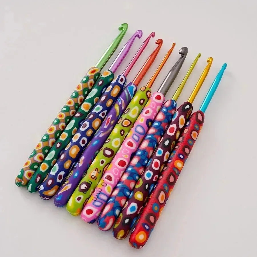 Crochet Hook Set, 15 Sizes Aluminum Crochet Hooks, Ergonomic Knitting Tools, Comfortable Grip for Yarn Projects, Beginner Cro