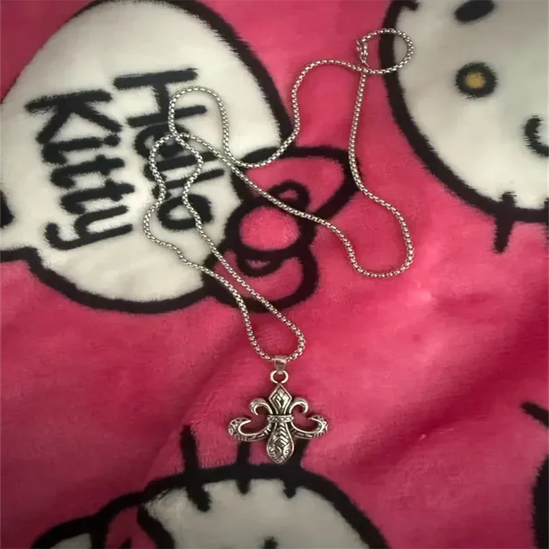 Vintage Cross Pendant Necklace Unisex Versatile Simple Long Sweater Chain Hip Hop Accessory