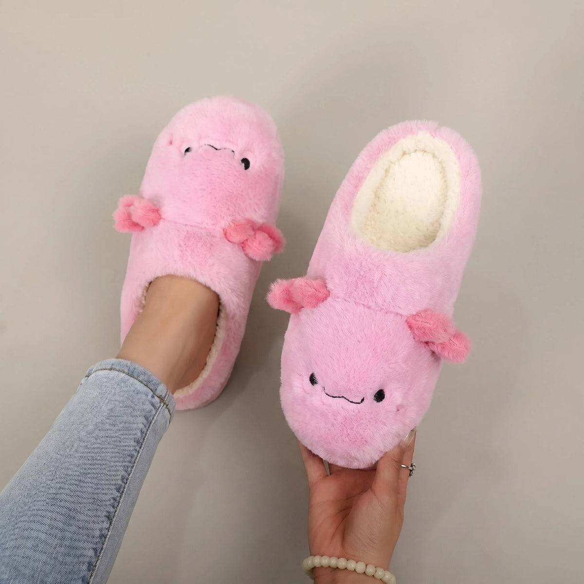 Brown Plush Capybara Slippers, Furry Indoor Slippers, Soft Non-Slip Home Slippers, Cozy Warm Slippers for Men and Women, Cute