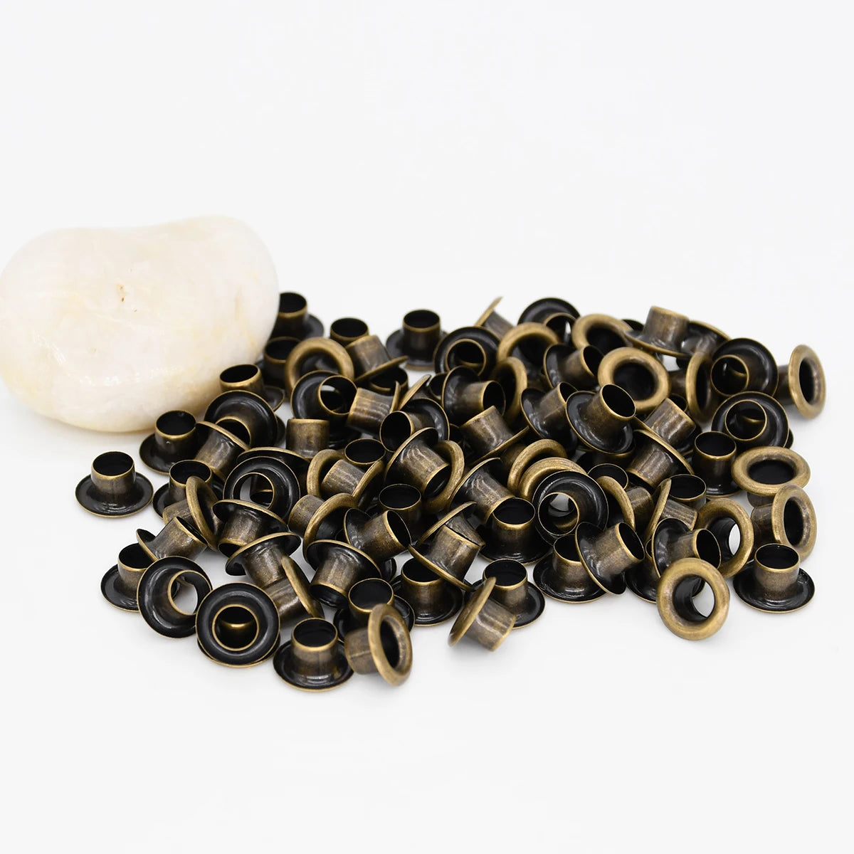 100sets 4mm Brass Eyelet with Washer Leather Craft Repair Grommet Round Eye Rings For Shoes Bag Clothing Leather Belt Hat