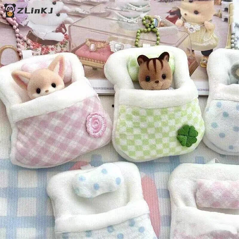 ▶1Pcs Cute Plush Four-leaf Clover Doll Bed 8*6*1CM Soft Sleeping Bag Mini Doll Room Decoration Furniture Doll Accessories
