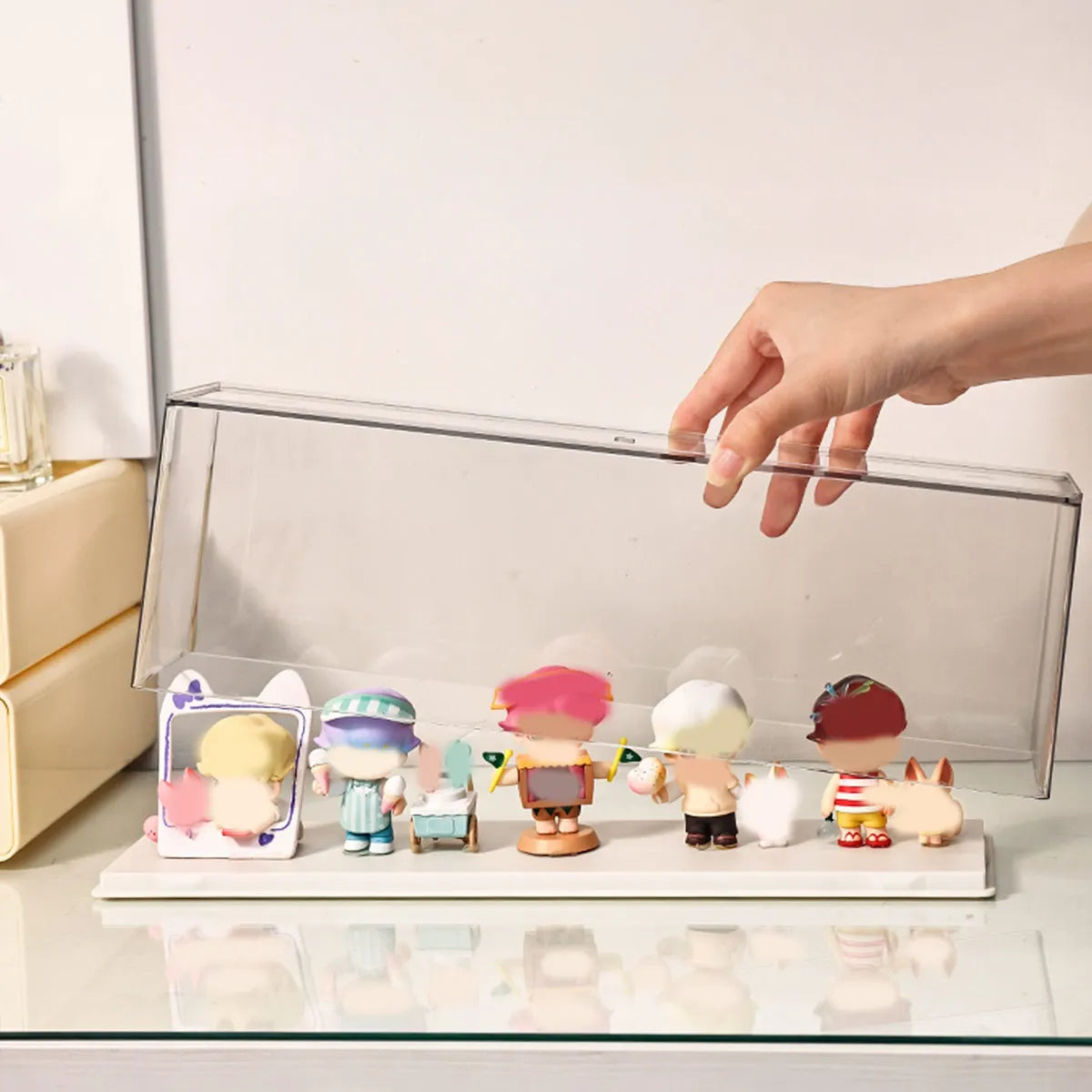 Transparent doll Display Cabinet, Dust-Proof Storage Box for Collectibles, doll and doll Display Rack, Stackable Storage Box