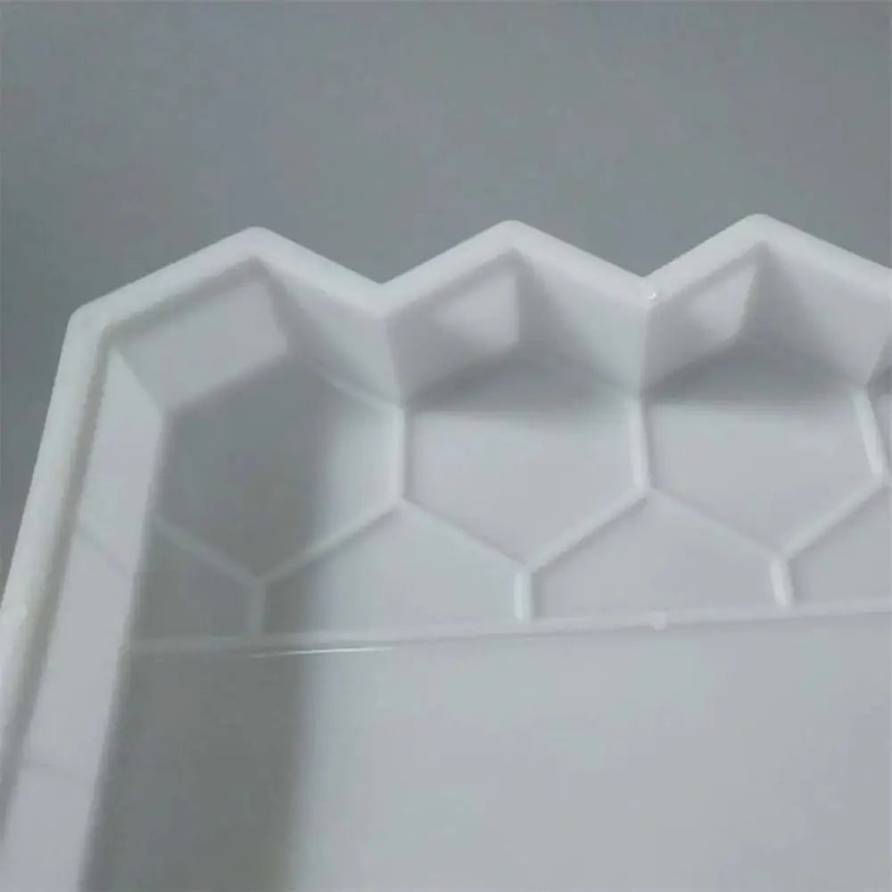 Garden Fence Cement Brick Mold Decor Plastic Concrete DIY Flower Bed Fish Pond