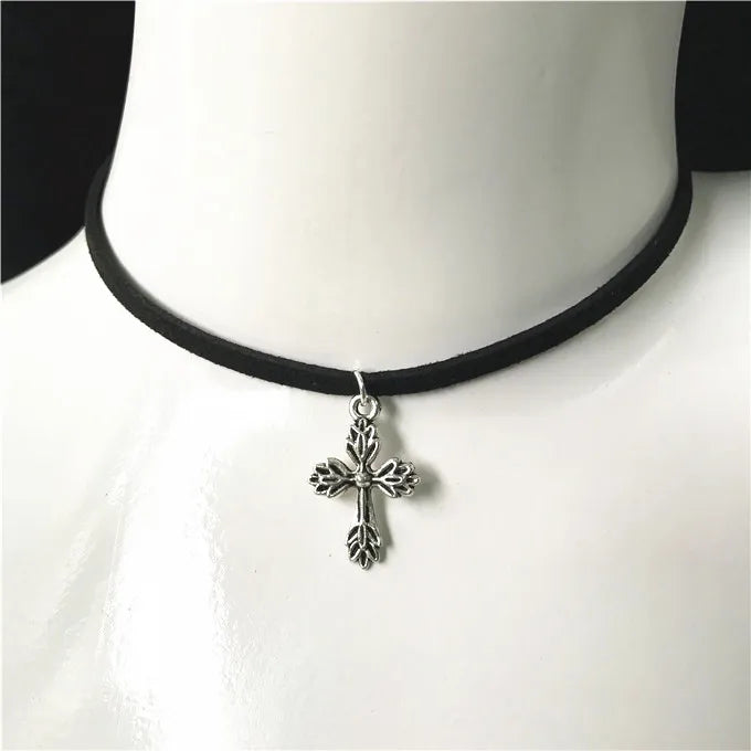 90's Inspired Gothic Lolita Punk Choker Necklace Black Velvet Suede Steampunk Torques Jewelry Statement Colar Christmas Gift 